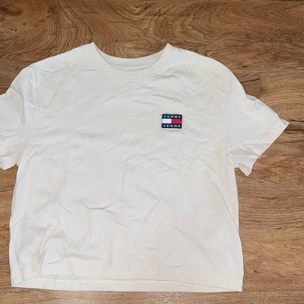 Cream Tommy Jeans cropped shirt